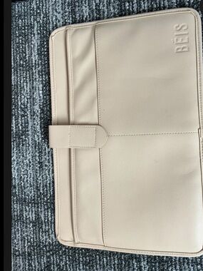 BÉIS Beige Faux-Leather Tech Sleeve | Padded Laptop & Tablet Case Organizer Bag